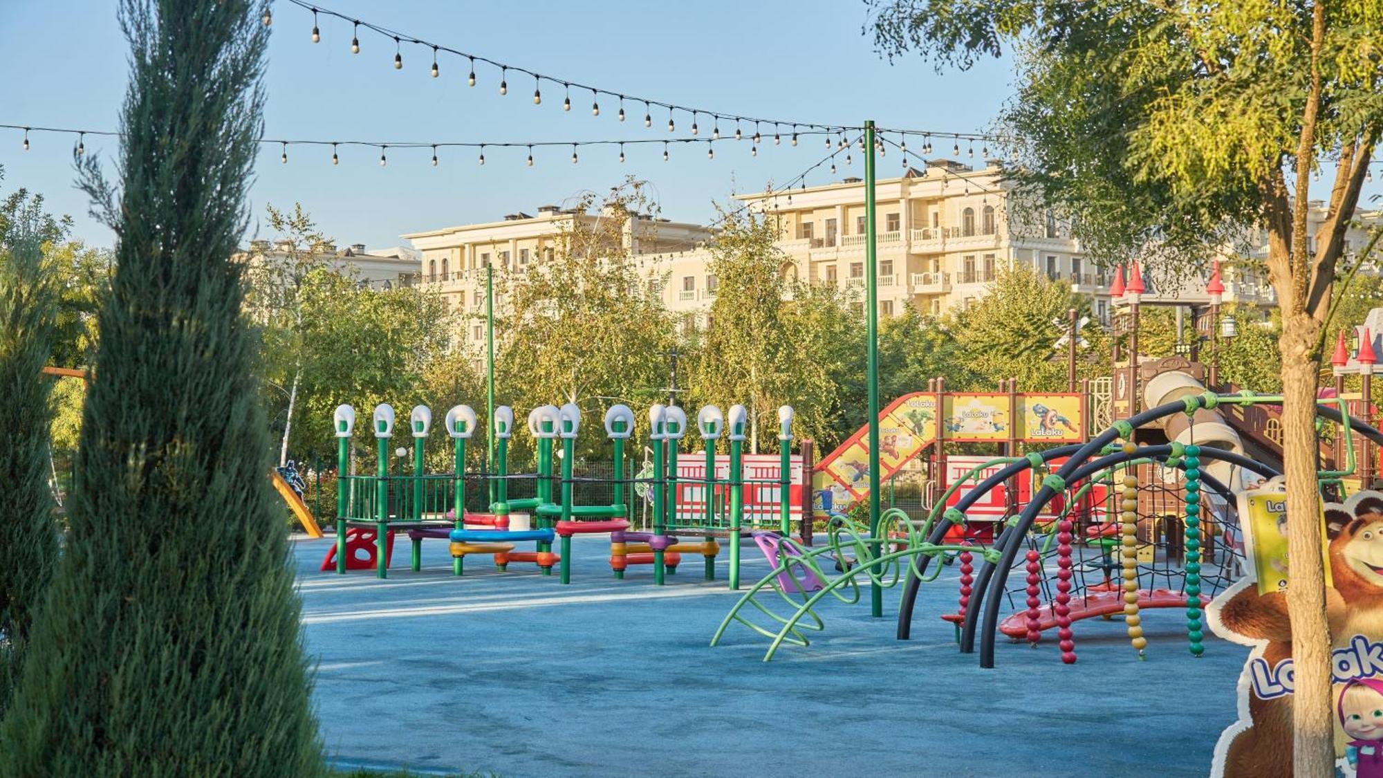 Holiday Inn Tashkent City By Ihg Exterior photo