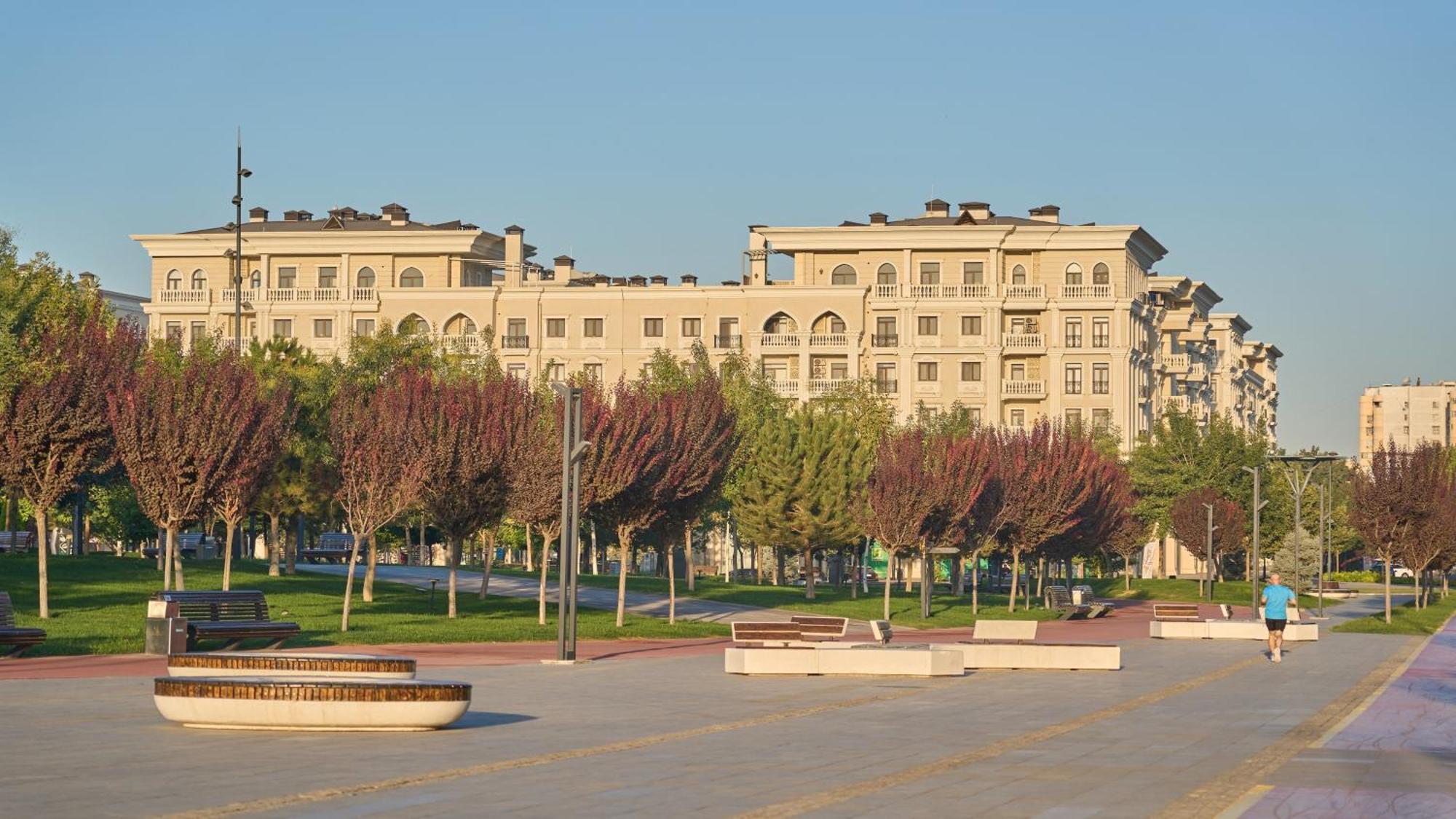 Holiday Inn Tashkent City By Ihg Exterior photo